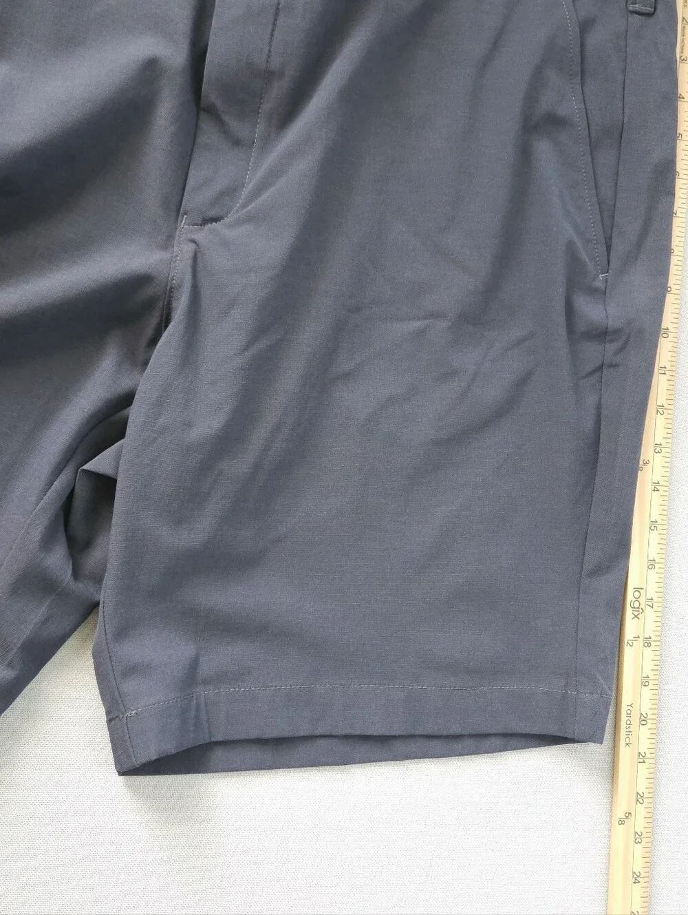 IZOD Golf Mens Straight Fit‎ Shorts Sz 42 Charcoal Gray Stretch Performance New